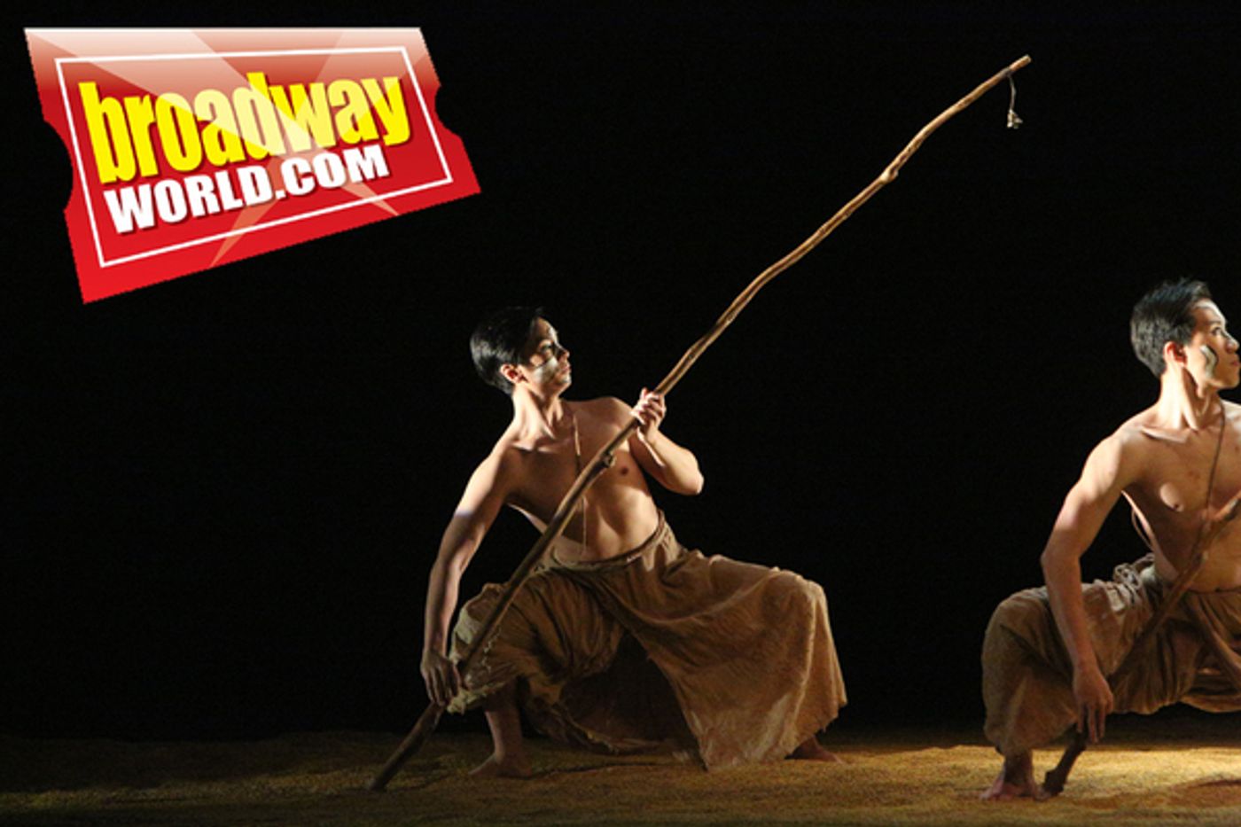 Photo Coverage: First Look at Cloud Gate Dance Theatre's SONGS OF THE WANDERERS in London  Image