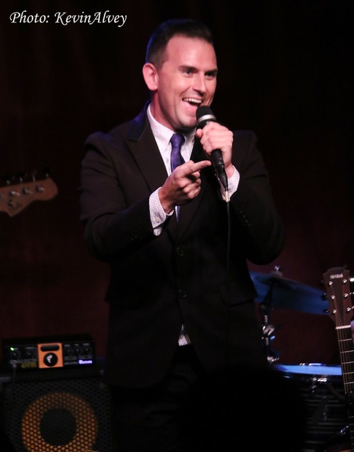 Photo Flash: Daniel Reichard Celebrates FRIENDS, ACQUAINTANCES, AND STRANGERS at Birdland  Image