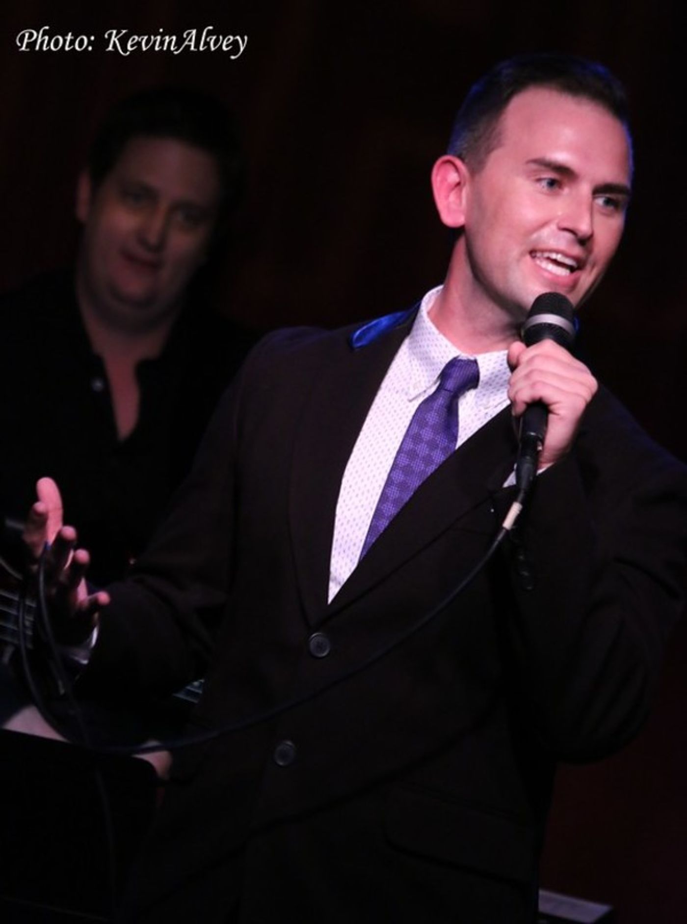 Photo Flash: Daniel Reichard Celebrates FRIENDS, ACQUAINTANCES, AND STRANGERS at Birdland  Image