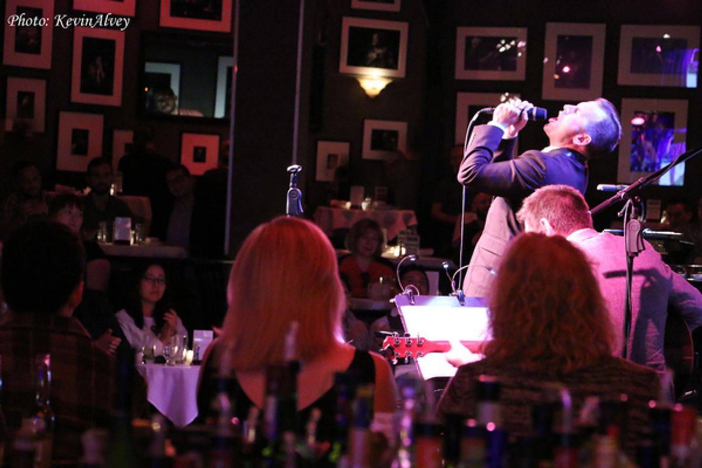 Photo Flash: Daniel Reichard Celebrates FRIENDS, ACQUAINTANCES, AND STRANGERS at Birdland  Image