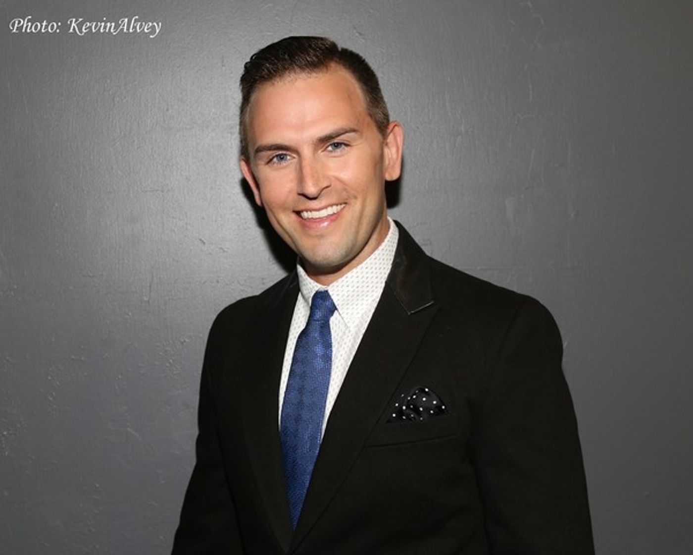 Photo Flash: Daniel Reichard Celebrates FRIENDS, ACQUAINTANCES, AND STRANGERS at Birdland  Image