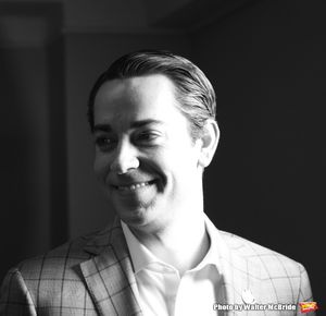 Zachary Levi Photo