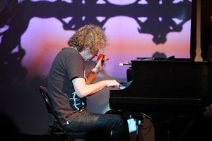 Peter Manning Robinson @ BroadwayWorld Peter Manning Robinson Photo