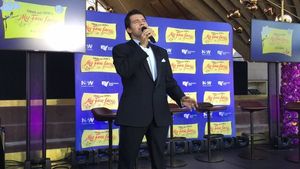 Mark Vincent @ BroadwayWorld Mark Vincent Photo