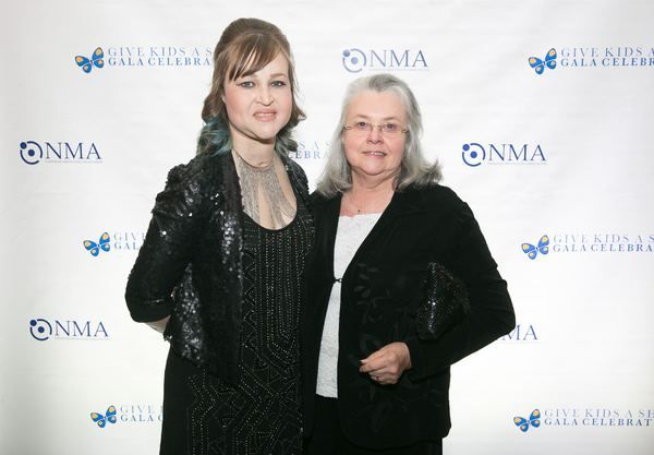 Photo Flash: NMA's 'Give Kids a Shot' Gala Honors Super Bowl MVP Deion Branch  Image