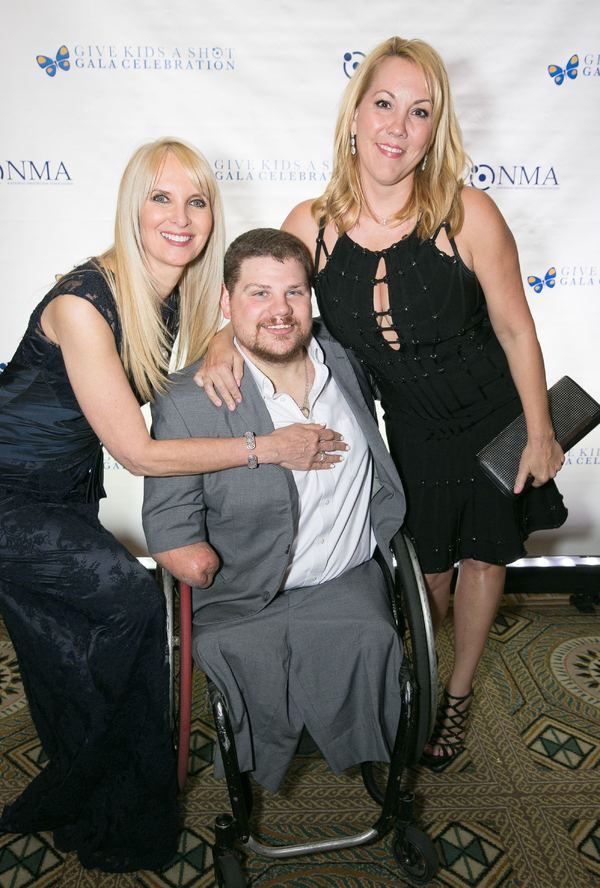 Photo Flash: NMA's 'Give Kids a Shot' Gala Honors Super Bowl MVP Deion Branch  Image