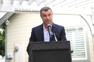 Liev Schreiber @ BroadwayWorld Liev Schreiber Photo