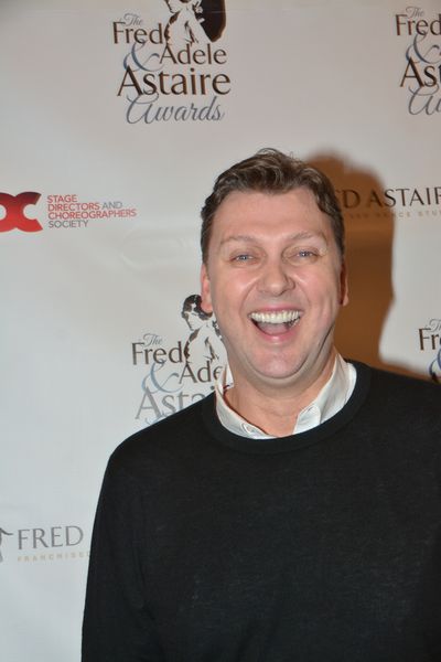 Warren Carlyle Photo