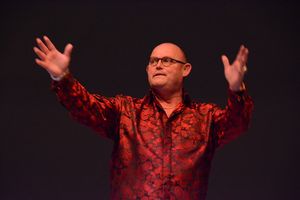 Ronan Tynan Photo