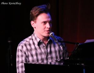 Erich Bergen @ BroadwayWorld Erich Bergen Photo
