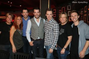 Gunnar Nelson, Victoria Shaw, Drew Scott, Jonathan Scott, Erich Bergen and Matthew Nelson @ BroadwayWorld Gunnar Nelson, Victoria Shaw, Drew Scott, Jonathan Scott, Erich Bergen and Matthew Ne Photo