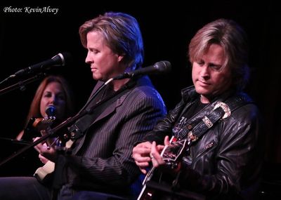 Victoria Shaw, Matthew Nelson and Gunnar Nelson Photo