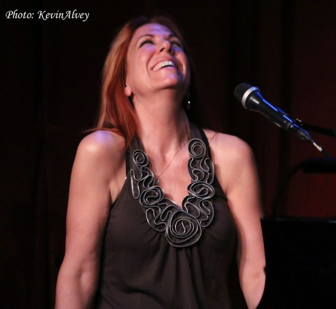 Photo Flash: The Property Brothers & More Join Victoria Shaw in UNDER THE COVERS at Birdland  Image