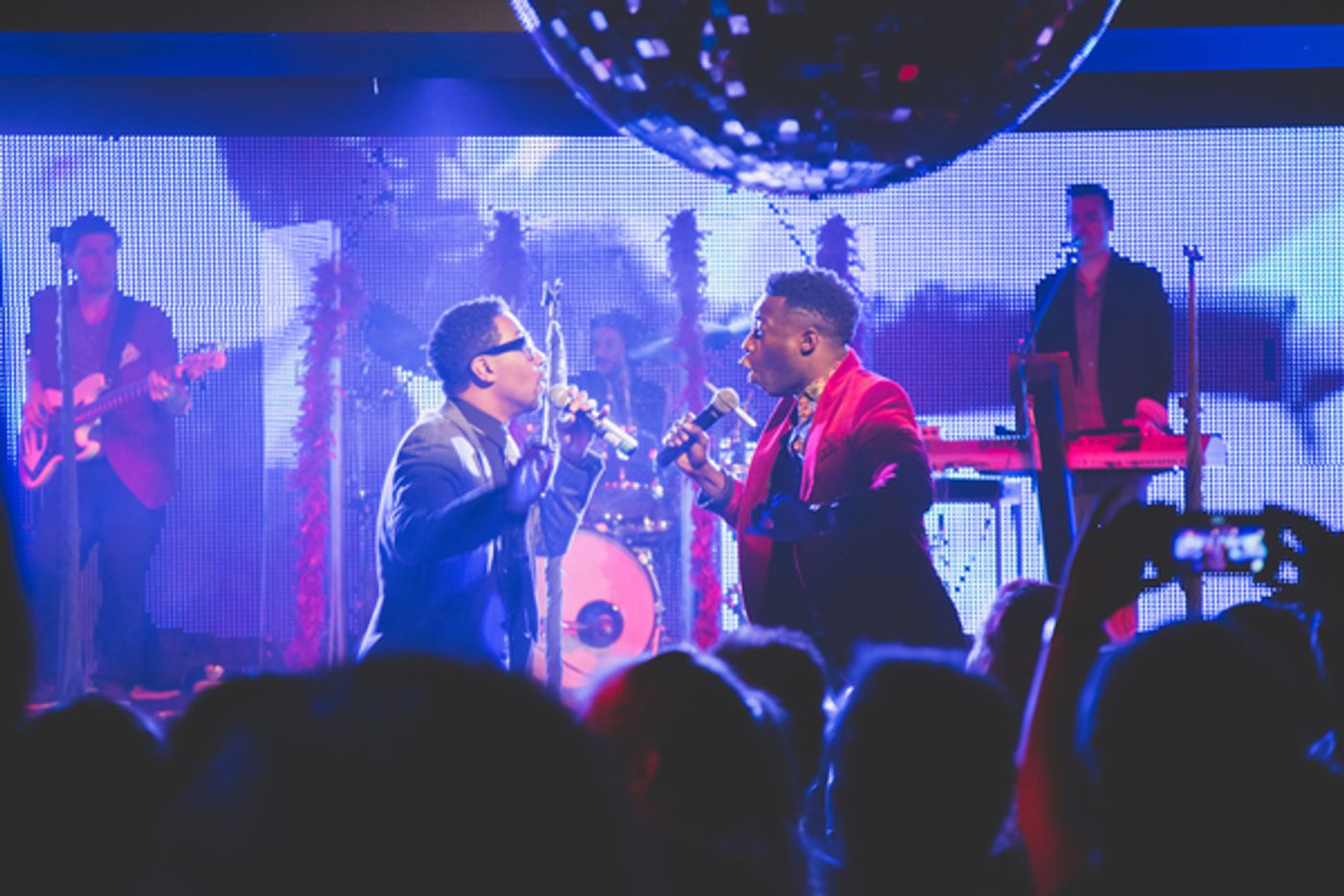 Photo Flash: Lena Hall, Robin De Jesus & More Pay Tribute to Prince at 42West  Image