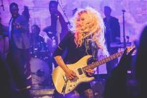 Ariel Bellvalairec Photo