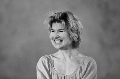 Issy Van Randwyck Photo