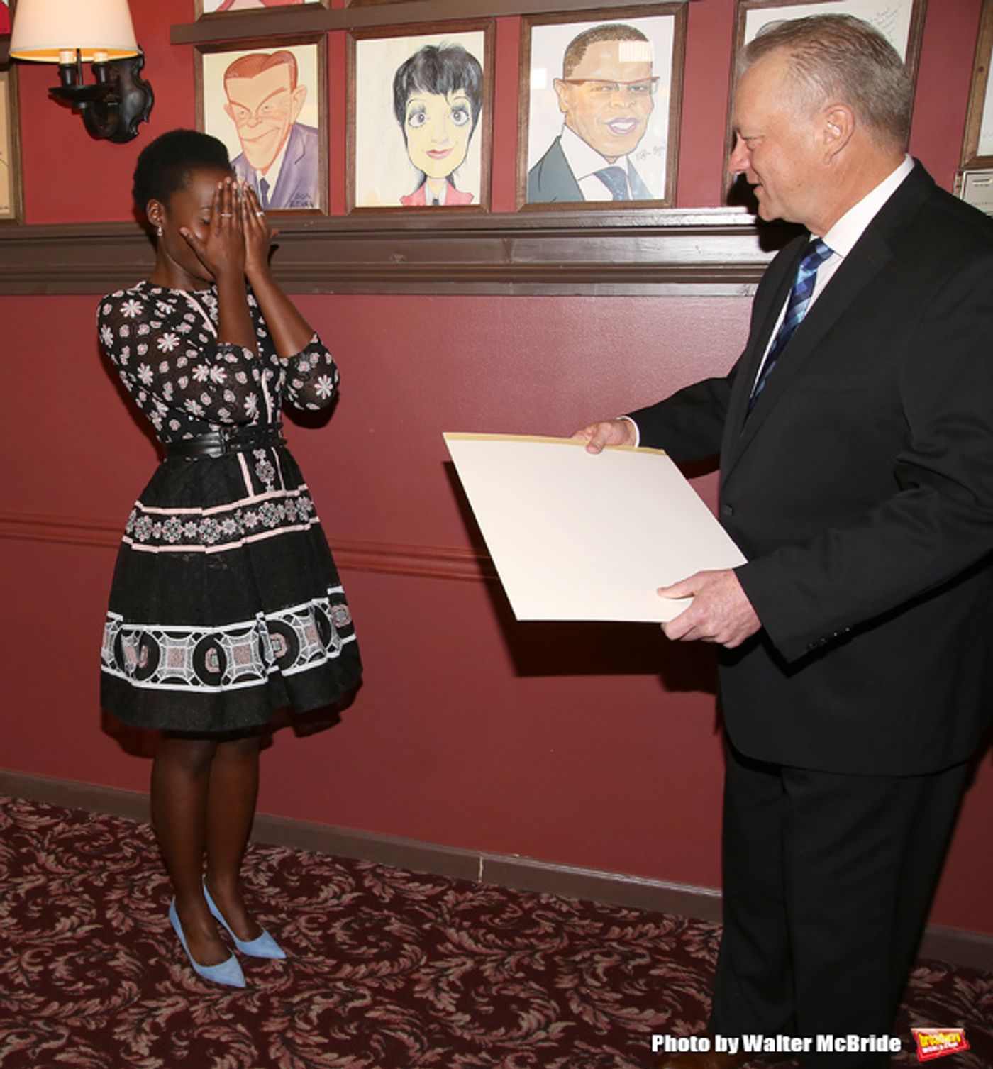 Photo Coverage: ECLIPSED's Lupita Nyong'o Celebrates Her New Sardi's Portrait!  Image