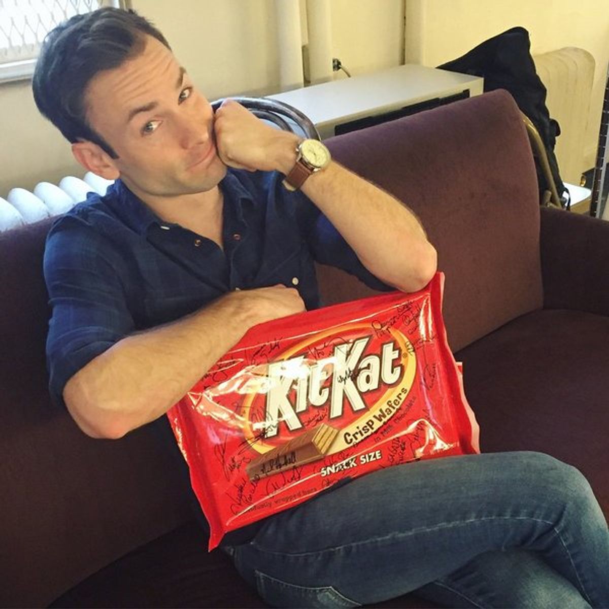 TUCK EVERLASTING (Broadway) @matt_meigs: 'When audience members have their XXL @kitkat confiscated. We autograph it. #SIP' at 