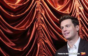 Jonathan Groff  Photo