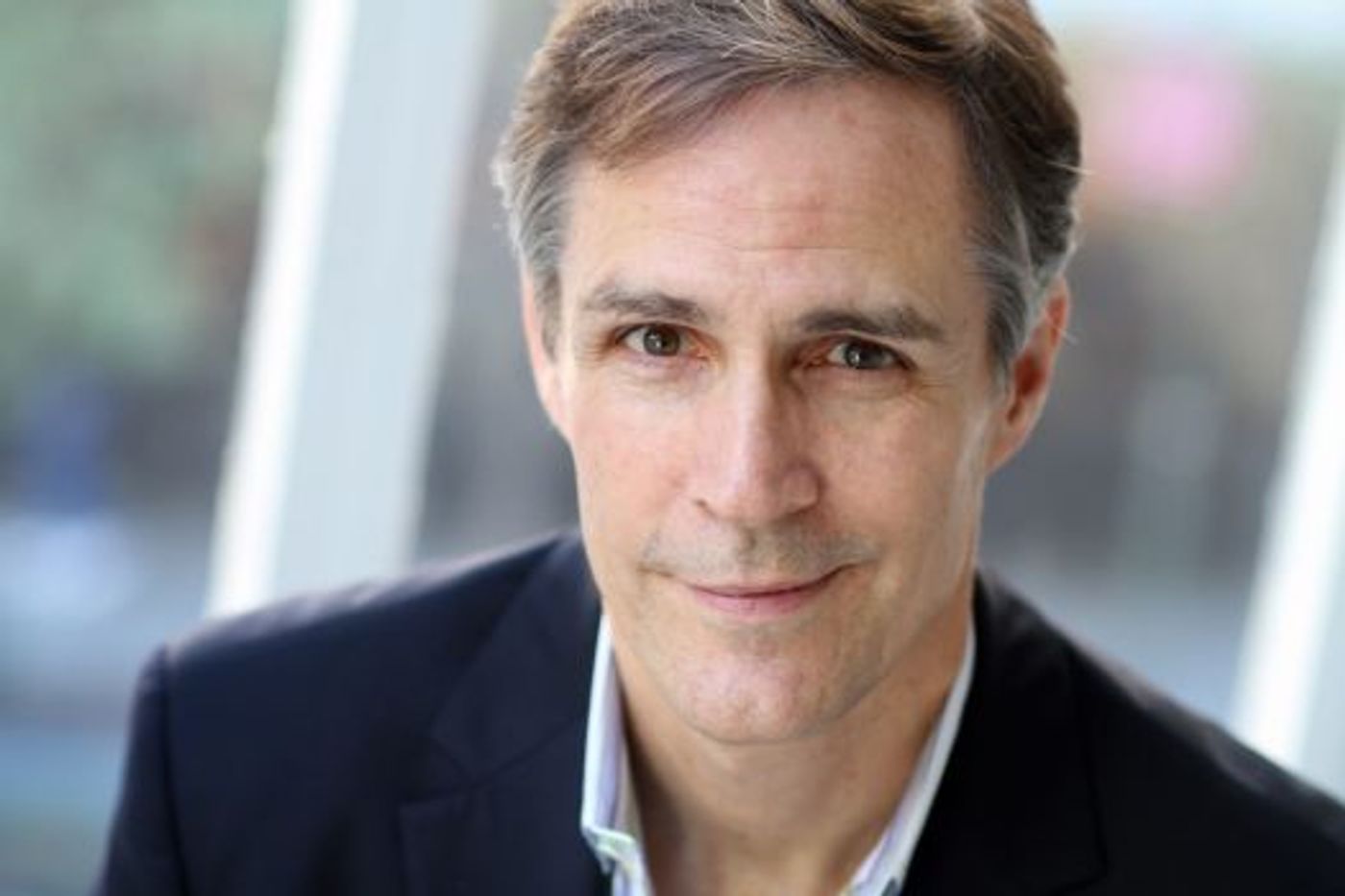 Exclusive Podcast: The Behind the Curtain Podcast Welcomes Broadway Legend Howard McGillin  Image