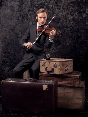 Rob Carter @ BroadwayWorld Rob Carter Photo