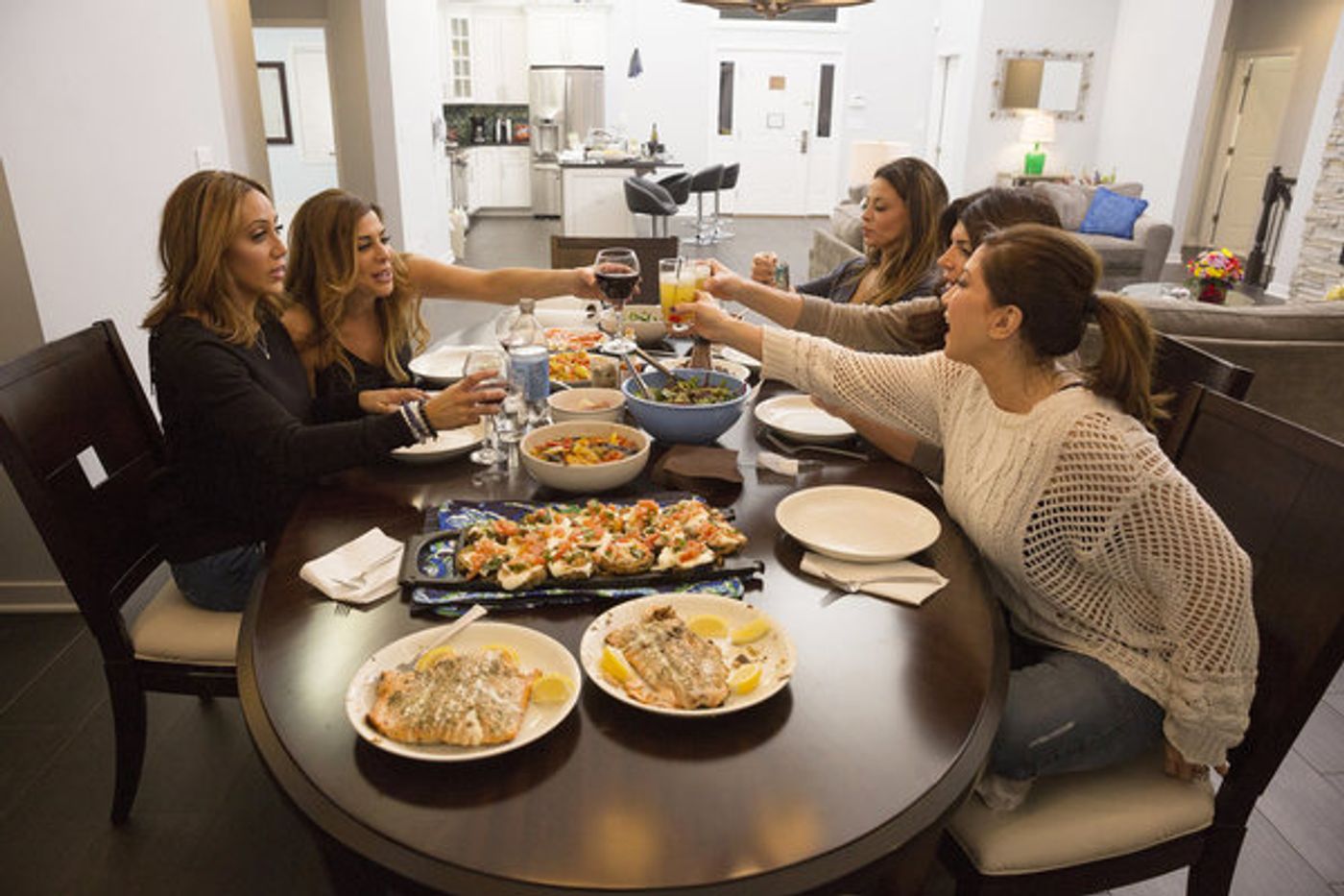 Photo Flash: Theresa Giudice & More Return for New Season of REAL HOUSEWIVES OF NEW JERSEY  Image