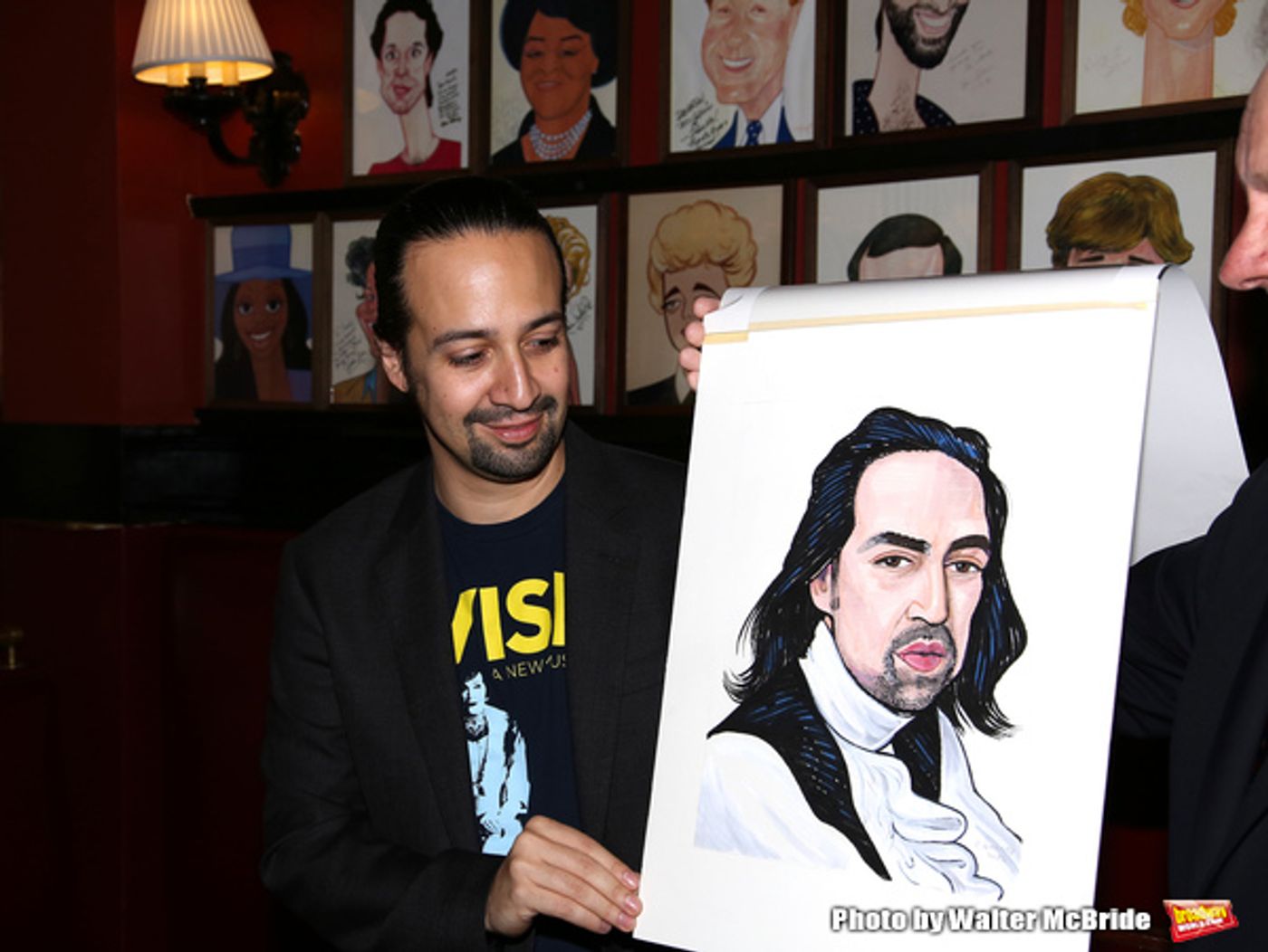 Photo Coverage: Look Around, Look Around! HAMILTON's Lin-Manuel Miranda Is Getting His Sardi's Portrait  Image