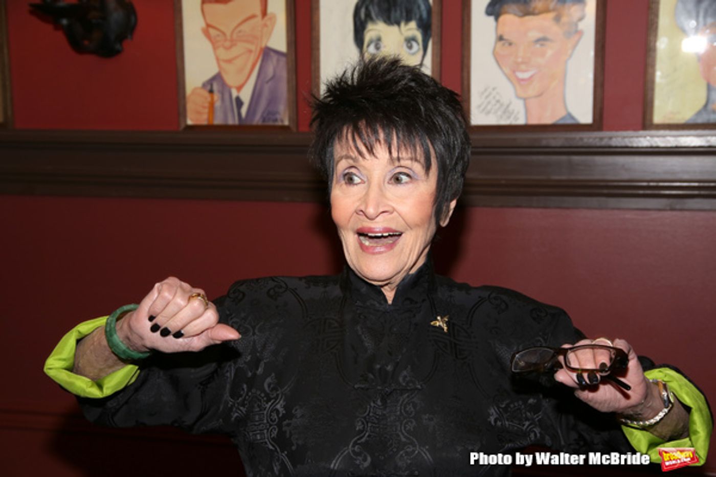 Photo Coverage: THE COLOR PURPLE's John Doyle Unveils New Portrait at Sardi's!  Image