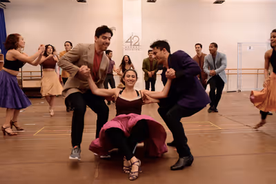 Natalie Cortez, German Alexander and the cast Photo
