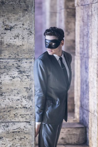Richard Madden Photo