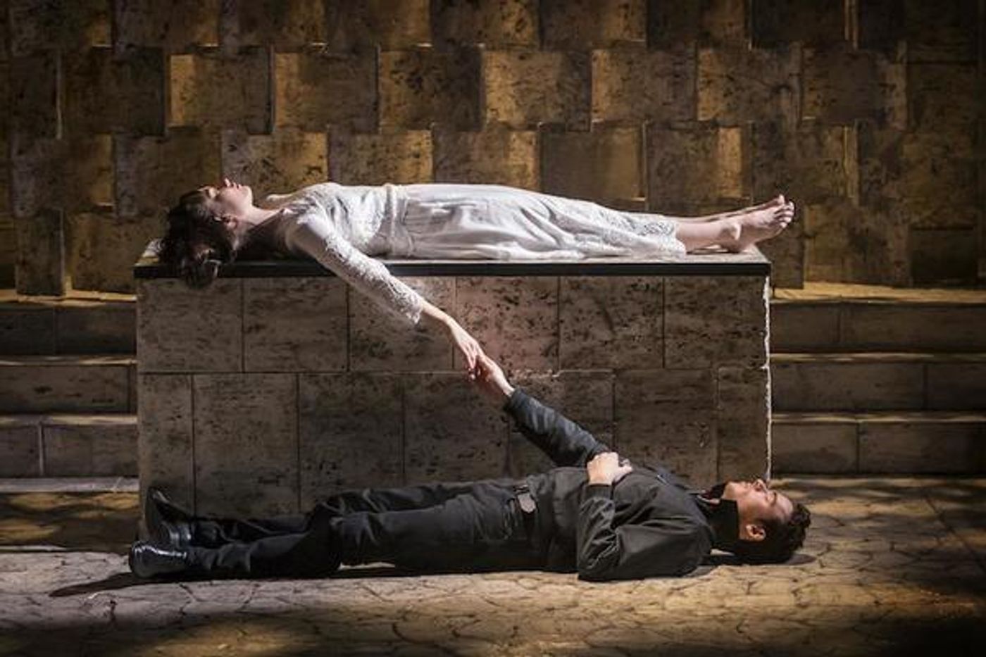 Photo Flash: Lily James and Richard Madden Open in Kenneth Branagh's ROMEO AND JULIET  Image