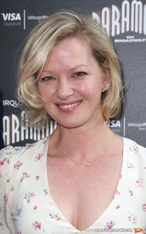 Gretchen Mol  Photo
