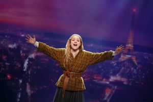 Christy Altomare @ BroadwayWorld Christy Altomare Photo
