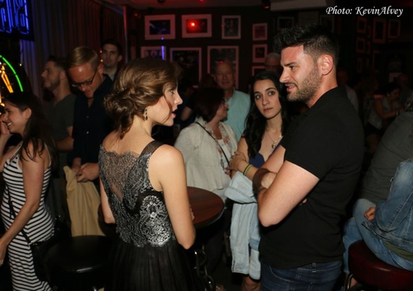 Photo Flash: Tony Nominee Laura Osnes Performs at Birdland  Image