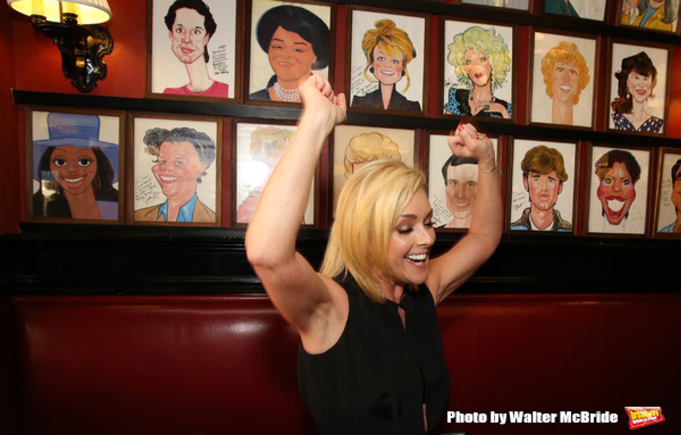 Photo Coverage: Tony Nominee Jane Krakowski Unveils Her New Portrait at Sardi's!  Image