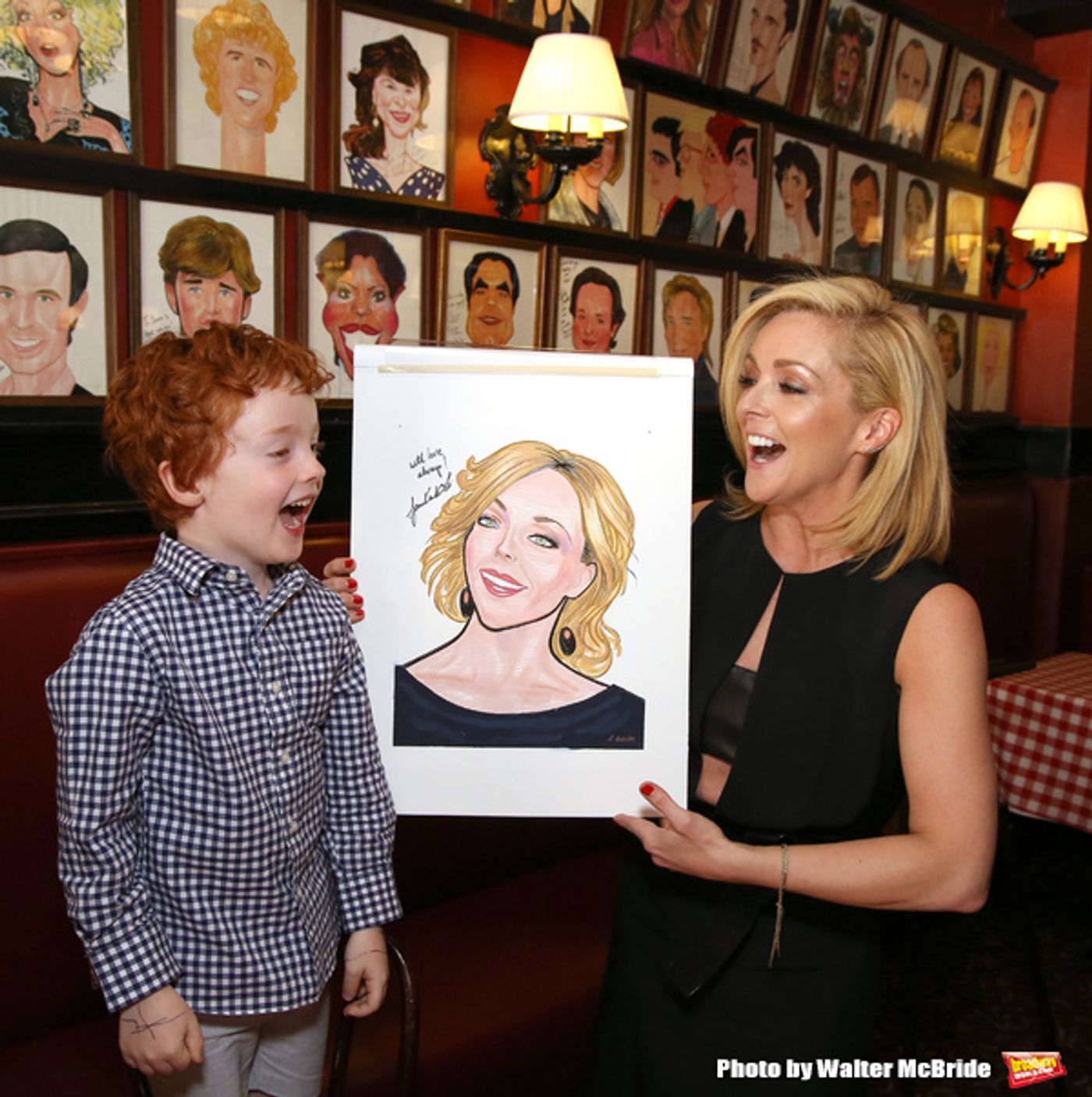 Photo Coverage: Tony Nominee Jane Krakowski Unveils Her New Portrait at Sardi's!  Image