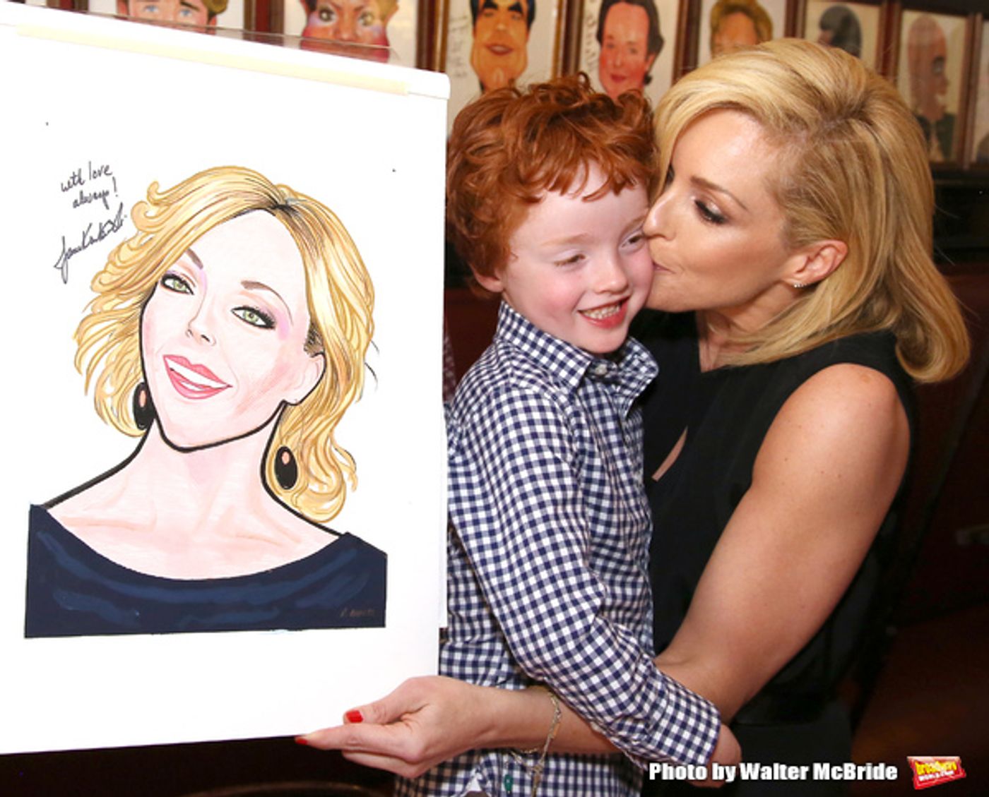 Photo Coverage: Tony Nominee Jane Krakowski Unveils Her New Portrait at Sardi's!  Image
