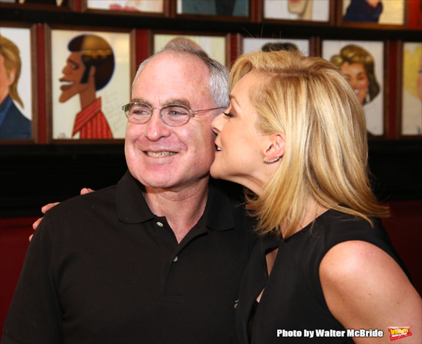 Photo Coverage: Tony Nominee Jane Krakowski Unveils Her New Portrait at Sardi's!  Image