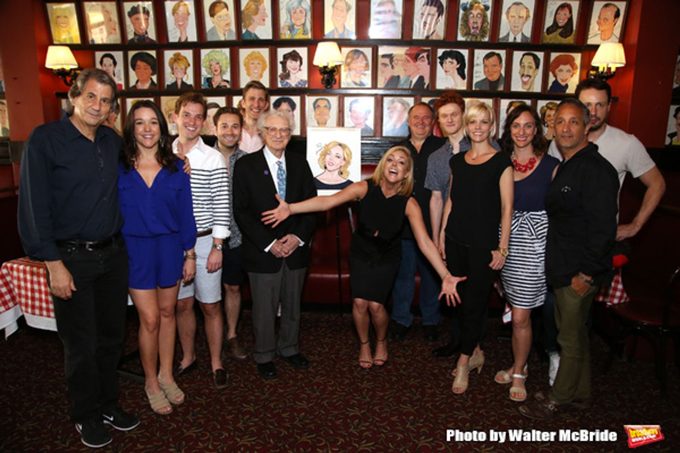 Photo Coverage: Tony Nominee Jane Krakowski Unveils Her New Portrait at Sardi's!  Image