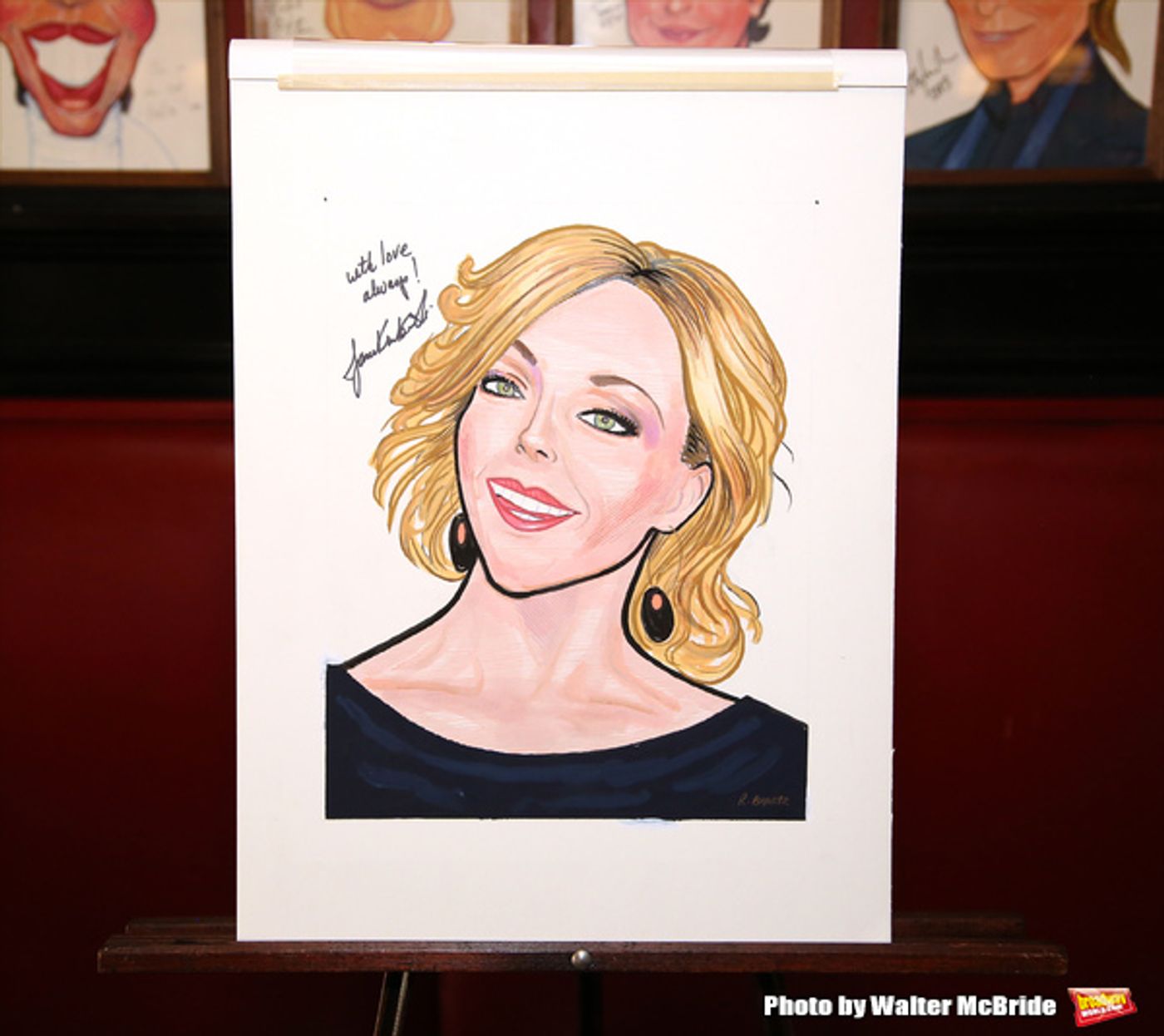 Photo Coverage: Tony Nominee Jane Krakowski Unveils Her New Portrait at Sardi's!  Image