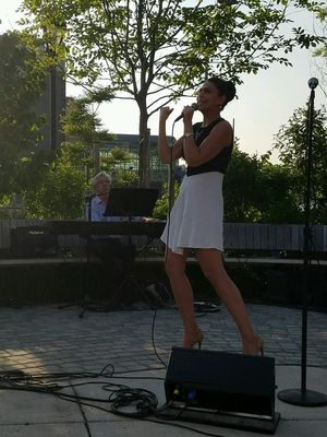 KIM MARESCA @ BroadwayWorld KIM MARESCA Photo