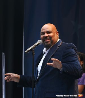 James Monroe Iglehart @ BroadwayWorld James Monroe Iglehart Photo
