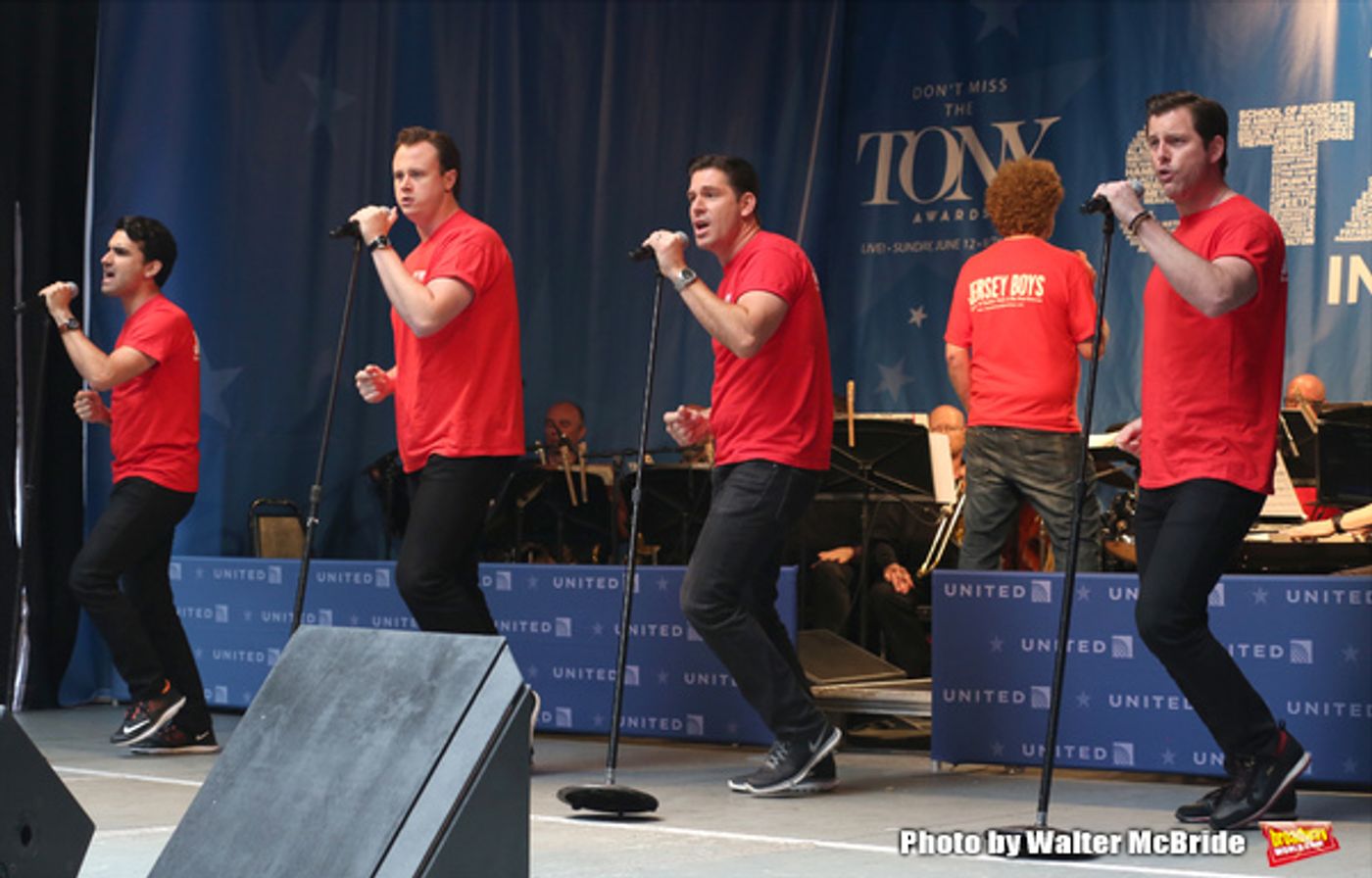 Photo Coverage: Broadway Shines Bright at STARS IN THE ALLEY! Photo Coverage: Broadway Shines Bright at STARS IN THE ALLEY! Image