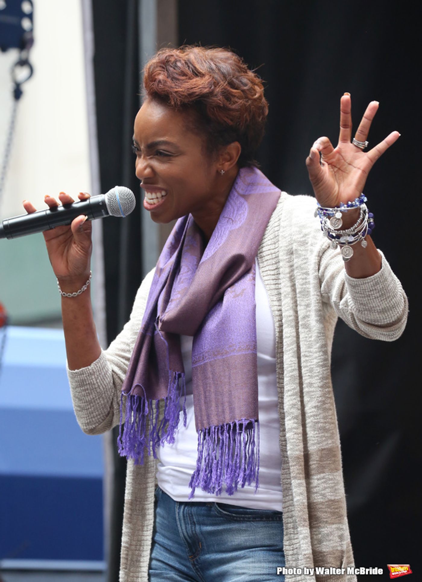 Photo Coverage: Broadway Shines Bright at STARS IN THE ALLEY!  Image