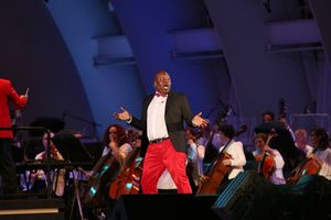 Tituss Burgess @ BroadwayWorld Tituss Burgess Photo