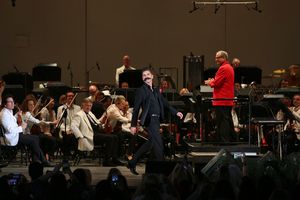 John Stamos @ BroadwayWorld John Stamos Photo