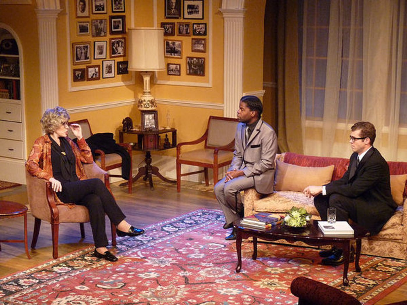 Photo Flash: First Look at THE CITY OF CONVERSATION at Horizon Theatre  Image