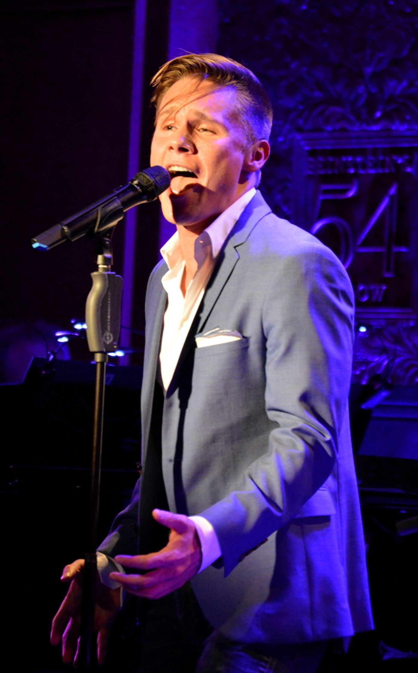 Photo Flash: Seth Sikes Brings Liza Minnelli Tribute Back to Feinstein's/54 Below  Image