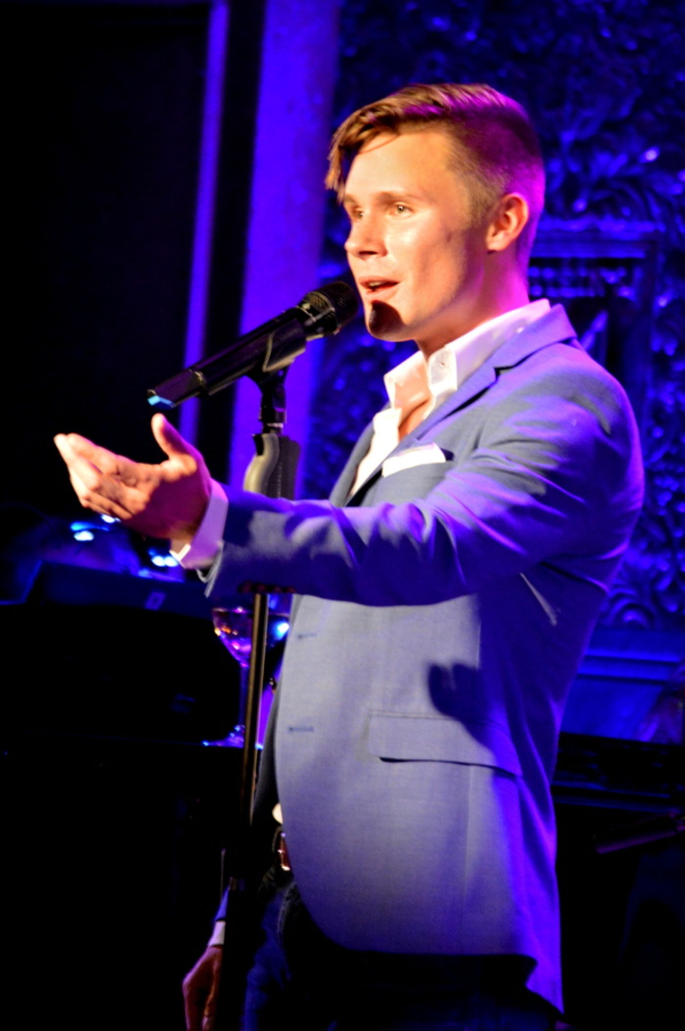 Photo Flash: Seth Sikes Brings Liza Minnelli Tribute Back to Feinstein's/54 Below  Image