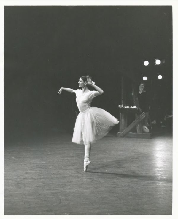 Carla Fracci Photo